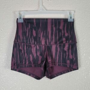Lululemon Athletic Boogie Short Rolled Down Waistline Size 4